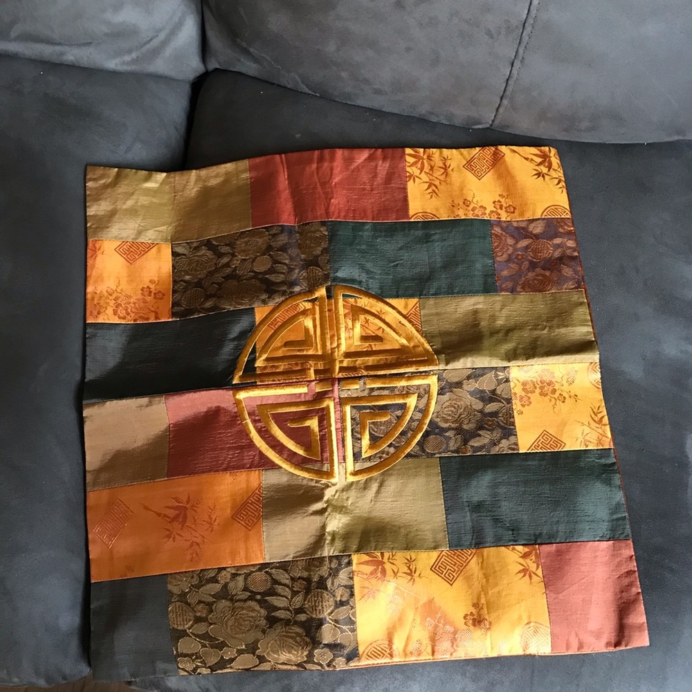 Runner & 2 cushion covers
